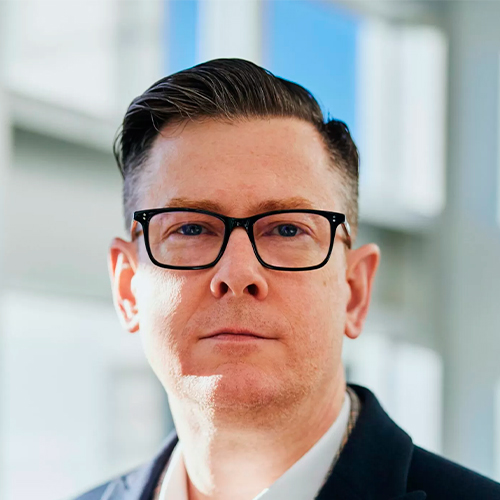 Raul Marcelo - 44 anos